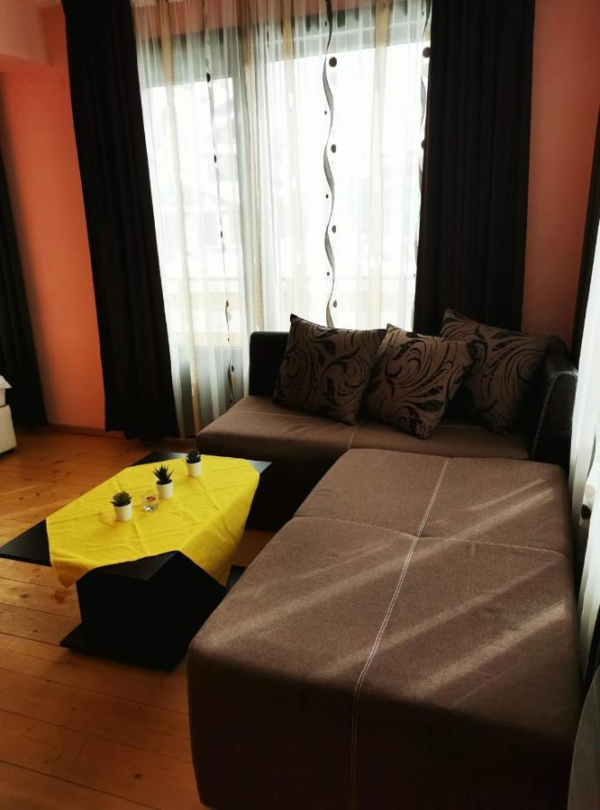 Apartments Black Horse パンポロボ エクステリア 写真
